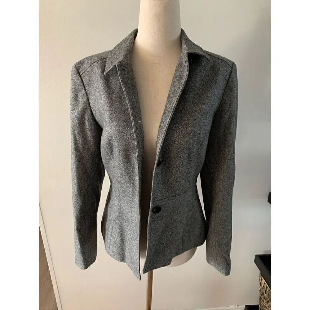 Ann Taylor size PM blazer black and white